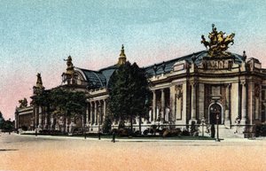巴黎：1900年开放的大皇宫的外景。巴黎市 "艺术专辑 "中1920年的照片。私人收藏。 作者 匿名匿名