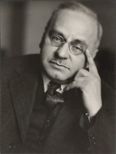 Portrait of Alfred Adler (1870-1937), Anonymous. Photograph 作者 匿名匿名