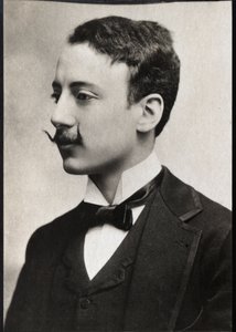 意大利作家加布里埃勒-安南齐奥（1863-1938）的画像。 作者 匿名匿名