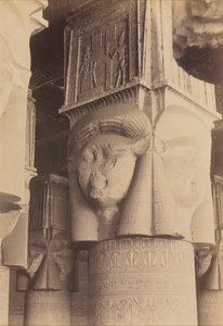 Dendera，圣殿内部，哈索尔首都，c。 1870年代-1880年。 作者 安东尼奥·比托（Antonio Beato）