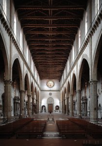 文艺复兴时期：Arnolfo di Cambio (1245-1302/1310)设计的圣克罗齐大教堂内景（Basilica santa croce内景）1294年意大利佛罗伦萨的圣克罗齐大教堂 作者 阿诺佛·迪·坎比奥