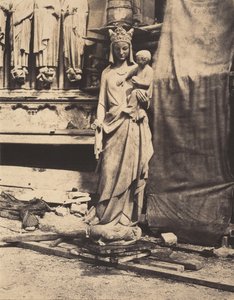 圣母与圣婴，杰弗里-德尚雕刻，巴黎圣母院大教堂，约 1854 年（照片）