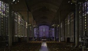 朗西圣母教堂，位于朗西（塞纳河圣德尼河畔）。建于 1923 年，建筑师为古斯塔夫-佩雷（Gustave Perret，1876-1952 年）和奥古斯特-佩雷（Auguste Perret，1874-1954 年）。摄影 10/02/10.