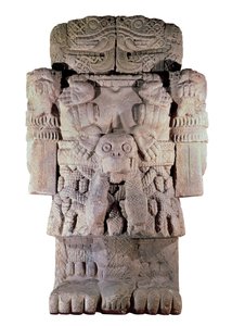 阿兹特克文明：地球、创造和死亡女神的石像 Coatlicue（石雕