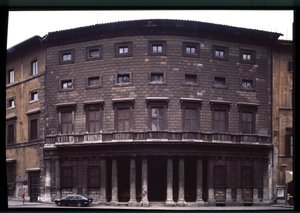 View of the renaissance palace Massimo alle Column 作者 巴尔达萨尔佩鲁齐