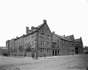 美国伊利诺伊州芝加哥的赫尔宫，约1905年（黑白照片）。 作者 巴恩斯和克罗斯比