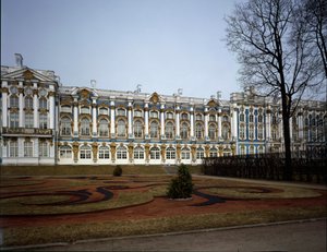 由建筑师 Bartolomeo Francesco Rastrelli (ca. 1700-1771) 1752-1756, Pushkin (Pushkin) 俄罗斯实现的宫殿凯瑟琳 (Tsarskoie Selo 或 Tsarskoye Selo) 的视图