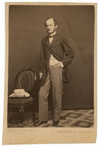 1861 年，塞文-提克尔-华莱士（照片）