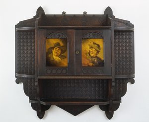 陶瓷壁挂式壁柜，c。 1890年代（黑胡桃木和陶器） 作者 本·皮特曼