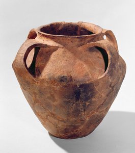 Armorican双锥形罐子有四个手柄（粘土） 作者 青铜时代