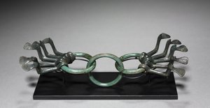 大锅装饰品，约公元前1200年 作者 青铜时代