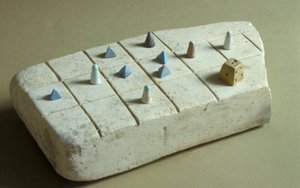 游戏板与玩具，来自约旦的Tell Beit Mirsim，公元前1200年（石灰石）
