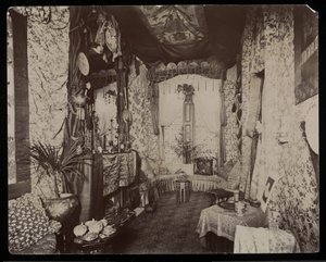 位于纽约西45街11号Blakely Hall住宅的华丽起居室，1896-98（银色明胶印刷） 作者 拜伦公司