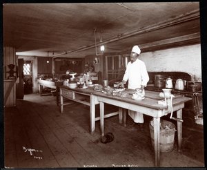 厨房厨师在Jane&39;s Pavilion Hotel，Red Bank，New Jersey，1903（银色明胶印刷）