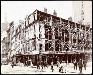百老汇大都会酒店和纽约第27街，1900年（银色明胶印刷） 作者 拜伦公司