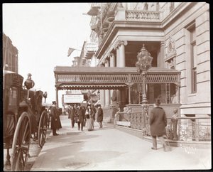 曼哈顿第42街和麦迪逊大道，纽约，1900或1901年（银色明胶印刷）的视图 作者 拜伦公司