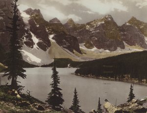 碛湖和十峰山谷（彩色照片）