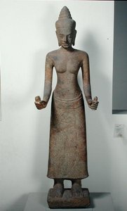 女神雕像，拉克希米，从柏永样式，巴戎风格 作者 柬埔寨语柬埔寨语
