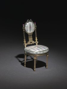 微型椅子，1896-1906 作者 卡尔·法贝热