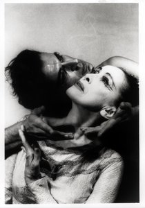 玛莎-格雷厄姆（1894-1991）和伯特伦-罗斯（1920-2003）的 "幻想演奏会"，1961 年 6 月 27 日（明胶银印刷品）