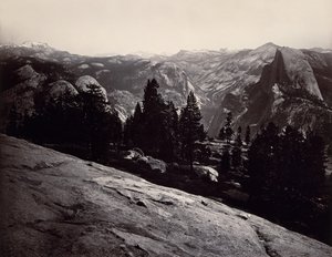 从优胜美地的哨兵圆顶看，1865-66年。 作者 卡尔顿·埃蒙斯·沃特金斯