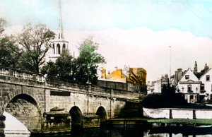 1926年在牛津郡沃灵福德的桥。 作者 Cavenders有限公司