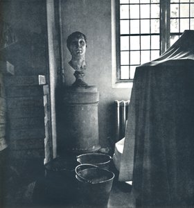 王朝通过，1941年 作者 塞西尔·比顿（Cecil Beaton）
