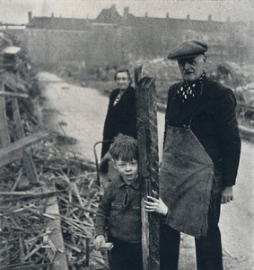 东端家庭，1941年 作者 塞西尔·比顿（Cecil Beaton）