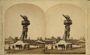 1876年费城百年纪念展上展出的巨大手电筒“自由”