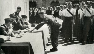 1941年，皇家空军定期定期发薪日生活。 作者 查尔斯·布朗
