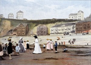 海滩上吉洛 1900 年左右的雕刻作品。