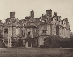 Swateley Hall，Uxbridge，入口前面 作者 查尔斯·拉瑟姆（Charles Latham）