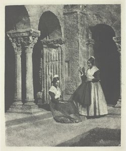 阿尔勒的圣特罗菲姆回廊里的两个女人，约1854年，1982年印刷。 作者 查尔斯·内格雷