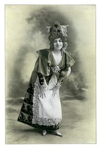 夏洛特·维厄（Charlotte Wiehe），1901年。