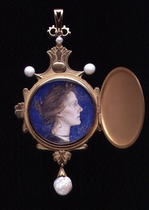 Pegasus吊坠包含Miss Edith Emma Cooper（1862-1913）1901年的缩影（铅笔和珐琅wc）（外观见109662） 作者 查尔斯·里基茨