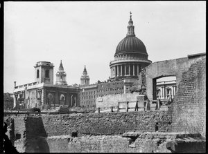 圣保罗大教堂，圣保罗教堂墓地，伦敦市，伦敦市，GLA，1941-1945。