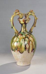 Amphora手柄形式为龙头三色釉，唐代，618-907（陶瓷） 作者 中文学校