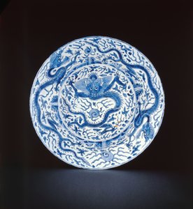 涂有龙，万里或崇正的蓝白菜，1600-35（瓷器）