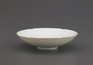 中国东南，北宋或南宋（陶瓷）切割装饰碗