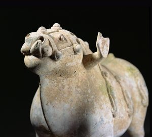 公牛，战国时期（公元前1027-220）（陶器）（详情）（见176595） 作者 中文学校