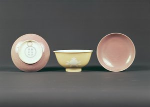 圆碗，建龙时期（1736-95）（陶瓷） 作者 中文学校