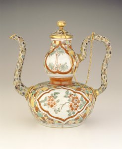 Ewer，明末，天齐时期，1621-27（瓷器和景泰蓝珐琅）