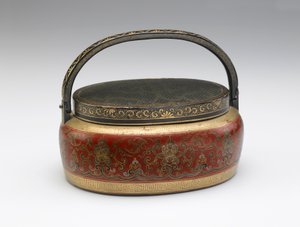 上漆的暖手器，18-19世纪末 作者 中文学校