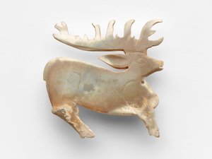 鹿角吊坠，约公元前1050年至950年 作者 中文学校