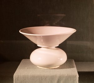西安，陕西，唐代（公元618-907）（瓷器）杂痰盂