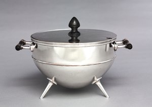 Tureen，由Hukin＆Heath制造，约1880年 作者 克里斯托弗·德莱赛