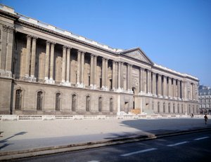 卢浮宫和柱廊的景观。由建筑师克劳德-佩罗（1613-1688）创作的 作者 克劳德·佩罗