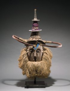 Yaka头盔面罩（动物和植物纤维，木材和酒椰） 作者 刚果刚果