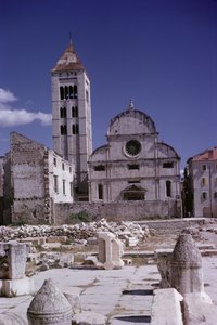 教堂立面，建于1091年