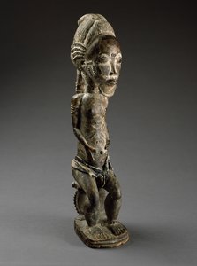 自然之魂（asi usu），象牙海岸，19世纪末（木头、祭品、棉布和珠子）。 作者 Culture Baule